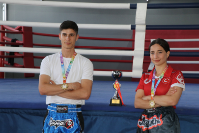 Van YYÜ'den iki sporcu, muaythai şampiyonasında Türkiye birincisi oldu