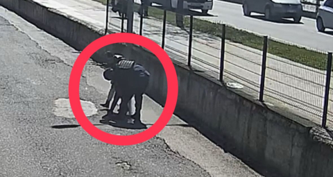 Jandarma, nefes borusuna yiyecek kaçan çocuğu 'Heimlich' manevrasıyla kurtardı; o anlar kamerada