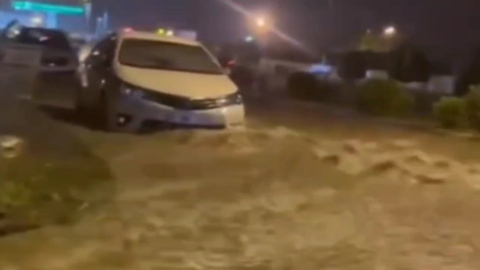 Hatay'da sağanak ve dolu, su baskınlarına neden oldu