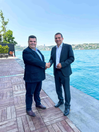 Aras Kargo ve Avusturya Postanesi ortaklığın devamı için yeniden imza attı