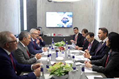 Enerji ve Tabii Kaynaklar Bakanı Alparslan Bayraktar, Rusya'da
