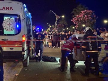 Yolun karşısına geçmeye çalışan yaya, otomobilin çarpmasıyla öldü