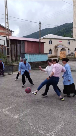 Karadeniz kadını futbolda da hünerli