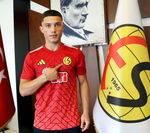 Menemen FK'da İsmail de gitti