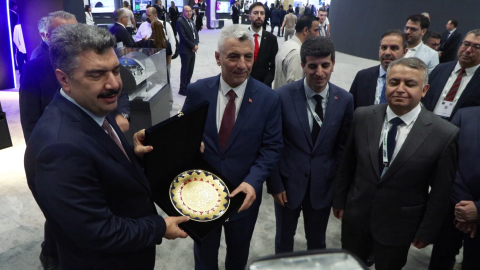 İstanbul - Bakan Bolat: Savunma sanayi ihracatında bu yıl 8 milyar doları aşacağız