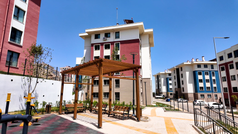 Bakan Kurum, Türkiye’nin en büyük şantiyesi Adıyaman- İndere'den görüntü paylaştı