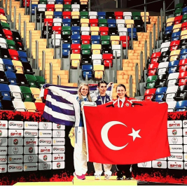 Küçük yaşta atletizme başlayan akademisyen anne, şimdi kızıyla yarışlara hazırlanıyor / Ek fotoğraflar