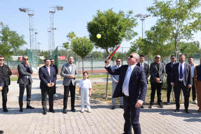 Bakan Bak: En önemli görevimiz çocuklarımızın bağımlılıkla mücadelesine destek vermek, önleyici olmak