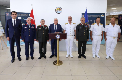 İstanbul- Bakan Güler'den İstanbul Tersanesi Komutanlığı'na ziyaret