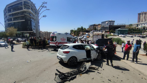 Şırnak’ta 5 aracın karıştığı zincirleme kaza; 3 yaralı