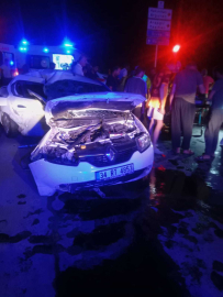 Malatya'da iki otomobil çarpıştı: 3 yaralı