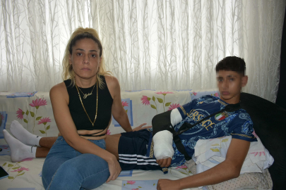 'Şaka' için pencereden sarkıtıldığı öne sürülen 15 yaşındaki öğrenci, 8 metreden düştü