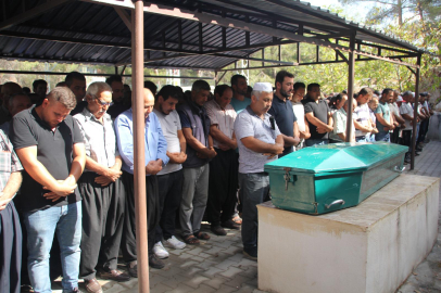 Akıma kapıldıktan sonra hastaneye götürülürken trafik kazasında ölen Yusuf toprağa verildi