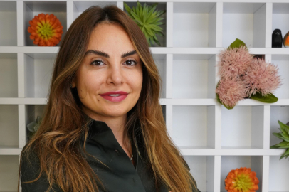 Op. Dr. Esin Özlem Atmış: “Gerçek güzellik filtrelerde değil, doğallıkta gizli”