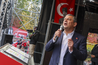 Özgür Özel, Brüksel’de düzenlenen mitinge katıldı