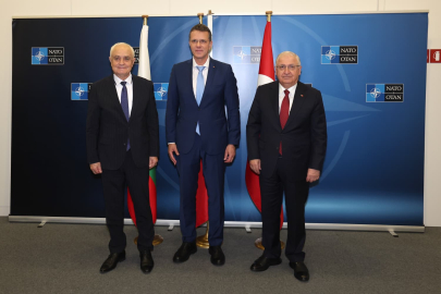 Bakan Güler, Romanya ve Bulgaristanlı mevkidaşlarıyla bir araya geldi / Video eklendi
