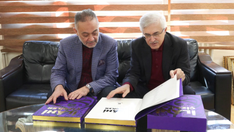 ‘İlahi Çizgiler – Hat Sanatının Öncüleri’ kitabı sanatsal ve tarihsel yönleriyle değerlendirildi