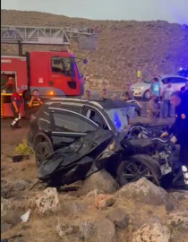 Şırnak’ta midibüs ile cip kafa kafaya çarpıştı: 4 yaralı