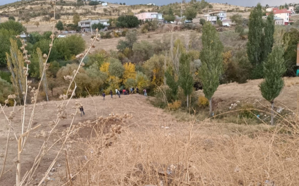 Diyarbakır'da, ağaçlık alanda erkek cesedi bulundu