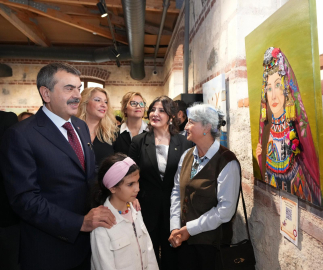 Bakan Tekin, 'Evliya Çelebi'nin İzinde' sergisini ve '3'üncü Rami Bilim Şenliği'ni ziyaret etti
