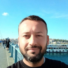 Husumetli olduğu kişi tarafından bıçakla öldürüldü