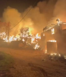 Çankırı'da yangın; 6 ev kullanılamaz hale geldi