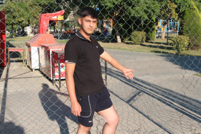 Parkta tartıştıkları 3 lise öğrencisini dövüp, bıçakladılar; olay kamerada (2)