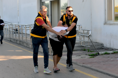 Kovaladığı çocuğu ayak bileğinden tutup yere fırlattı (2)