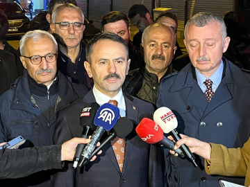 Gebze’de yıkılan binanın yakınındaki 12 bina mühürlendi; 45 aile tahliye edildi (4)