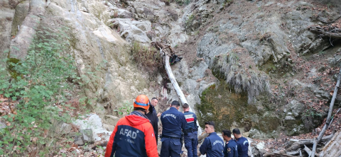 Kayıp olarak aranan Miraç uçurum dibinde ölü bulundu