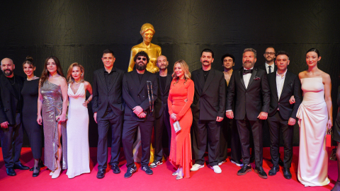 Altın Portakal'ın kırmızı halısında 'şıklık' yarışı/Ek fotoğraflar (2)