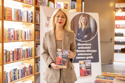 Bahçeşehir Koleji Genel Müdürü Dr. Özlem Koç, ‘İnternette Dijital Yanılgı’ adlı kitabını tanıttı