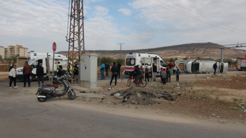 Kilis'te hafif ticari araç ile otomobil çarpıştı: 4 yaralı
