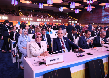 Bakanlar Göktaş ve Işıkhan, Katar’da 2’nci Dünya Sosyal Kalkınma Zirvesi'ne katılıyor