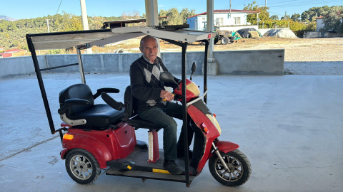 Emekli işçiden güneş enerjili bisiklet, el yapımı kompresör