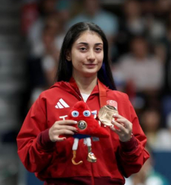 Ebru Acer, VIRTUS Dünya Masa Tenisi Şampiyonası’nda gümüş madalya kazandı