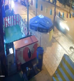 Adana- 2 otomobil 3 gün arayla aynı kaldırımdaki turunç ağaçlarına çarptı /Video eklendi