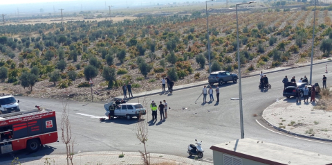 Gaziantep’te iki otomobil çarpıştı: 4 yaralı