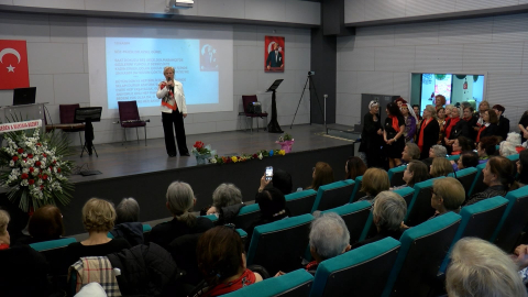 Hiç müzik eğitimi almayan 175 kadın, Atatürk'ü kendi besteledikleri şarkıyla andı (2)