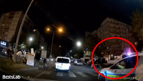 Diyarbakır'da merdivenden düşen çocuk, polis eskortuyla hastaneye kaldırıldı