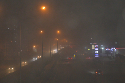 Mardin’de fırtınada motosikleti devrilen kurye yaralandı