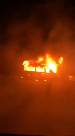 WAFA: İsrailliler, Batı Şeria'da çok sayıda araç ve evi ateşe verdi