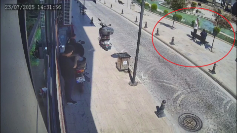 Kendilerini polis olarak tanıttıkları kadını, 1 hafta arayla 2 kez dolandıran 5 şüpheli tutuklandı