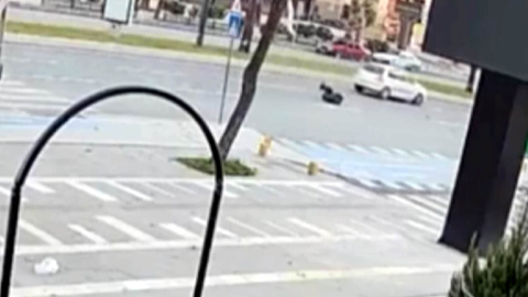 Otomobilin çarptığı yaya ağır yaralandı; kaza kamerada