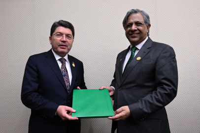 Bakan Tunç, Pakistanlı mevkidaşı Tarar ile görüştü