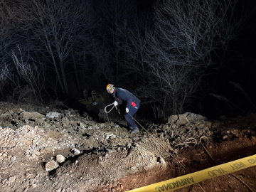 Kamyon uçuruma yuvarlandı, sürücüsü öldü