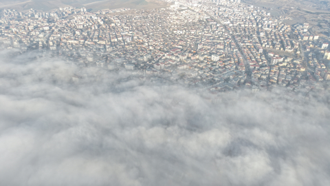 Sivas'ta yoğun sis etkili oldu