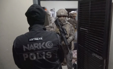 Yerlikaya: 17 ilde düzenlenen uyuşturucu operasyonunda 458 şüpheli gözaltına alındı/Ek fotoğraflar