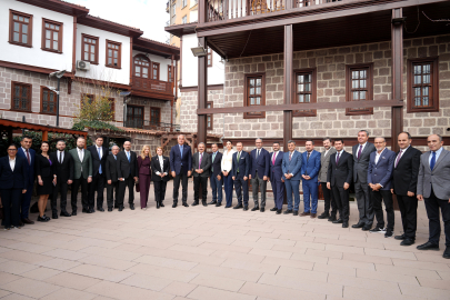 Bakan Ersoy: Yurt dışına ihraç edilen dizileri destekleyeceğiz