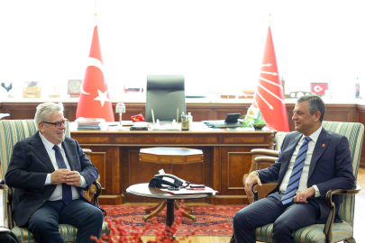 Özgür Özel, AP Raportörü Amor ile bir araya geldi